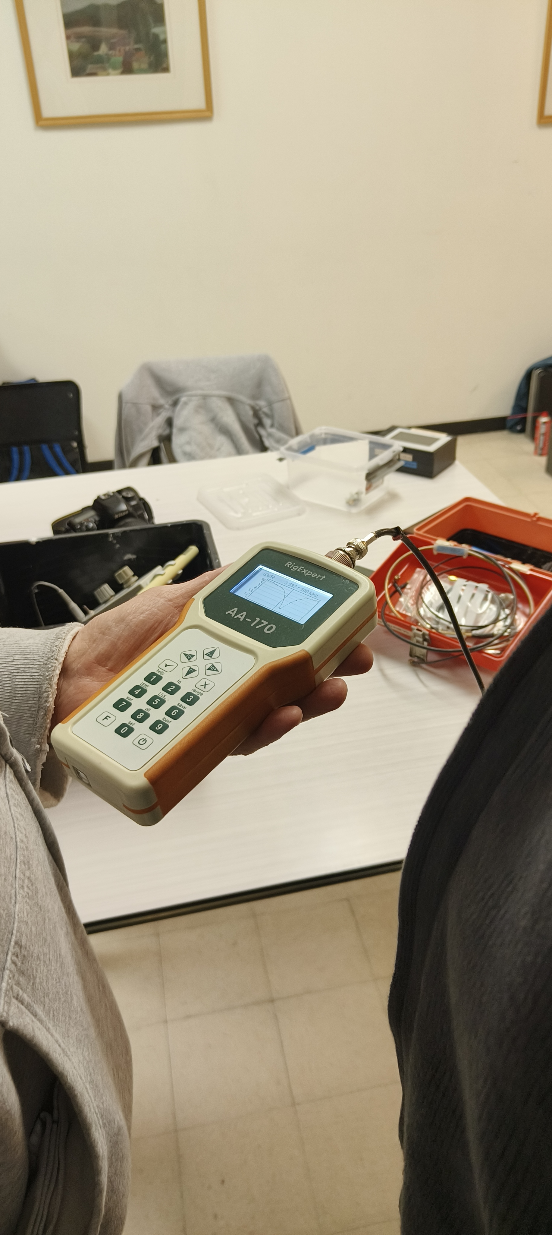 Using the RigExpert AA-170 antenna analyser to tune a fox antenna